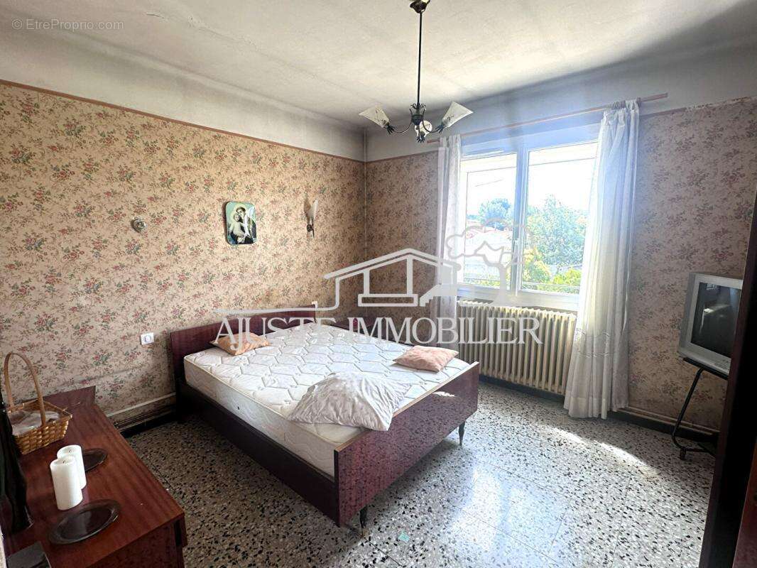 Appartement à SAINT-VICTORET