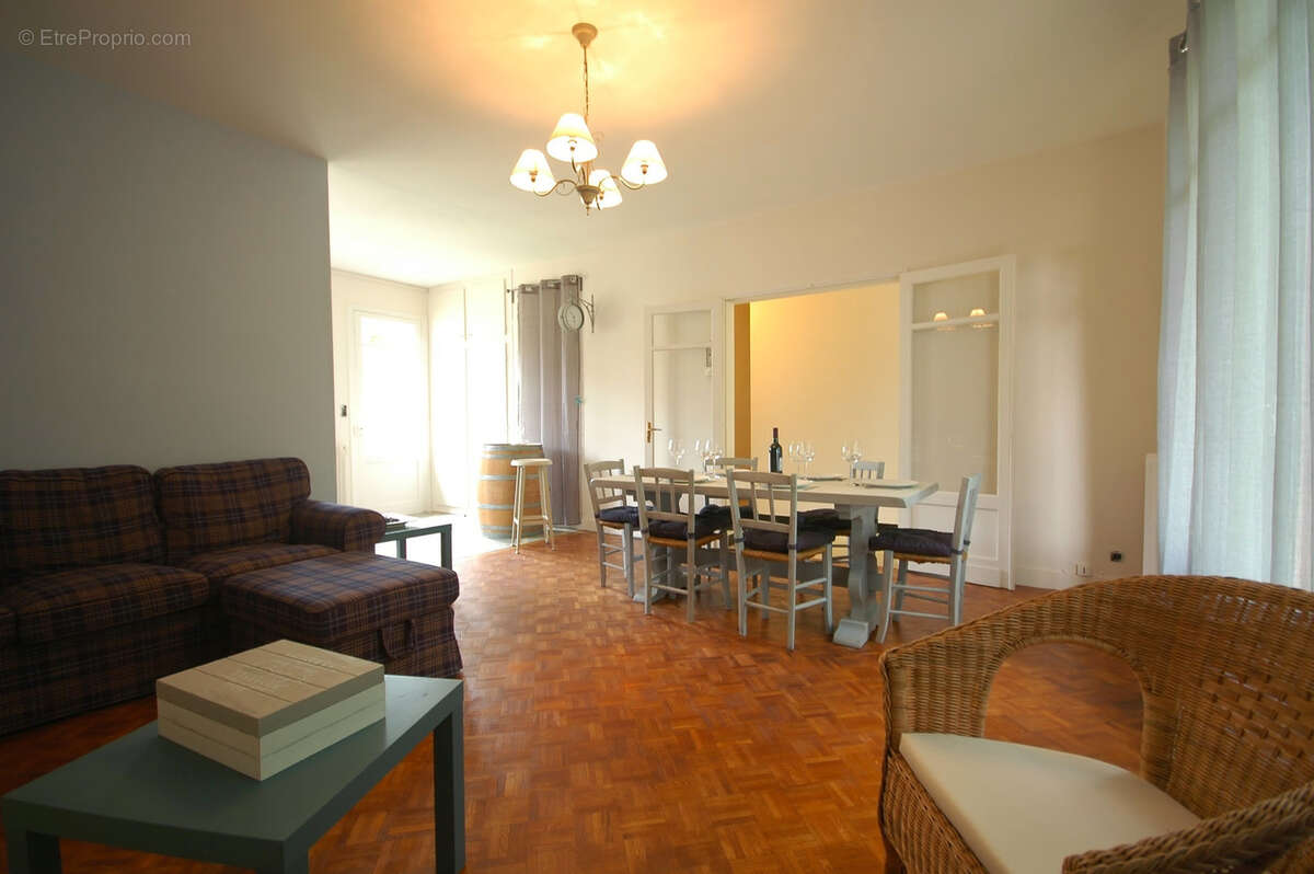 Maison à CASTILLON-LA-BATAILLE