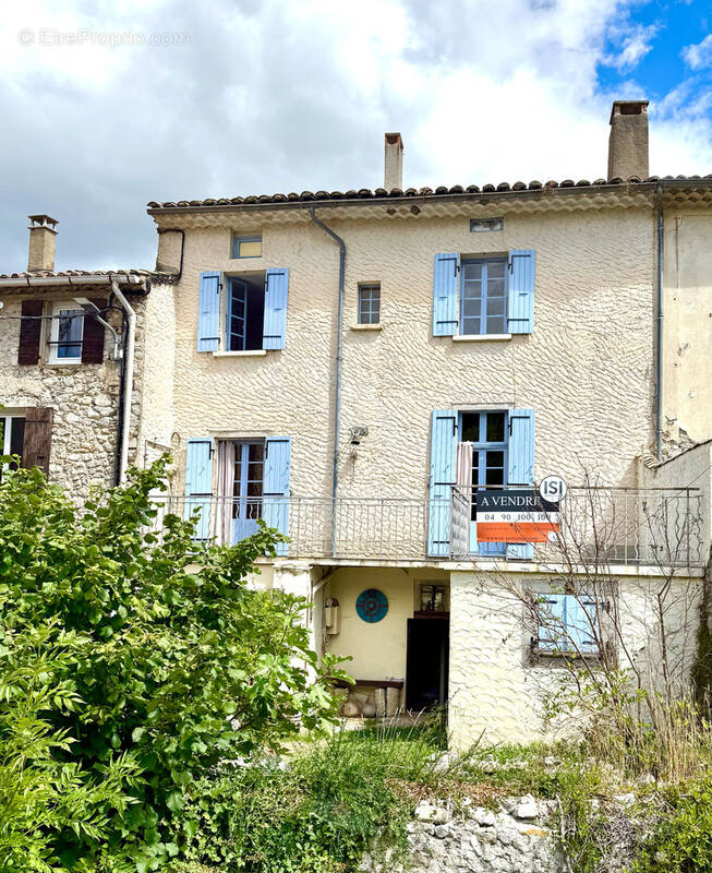 Maison à REMUZAT