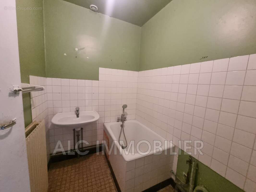 Maison à LE MELE-SUR-SARTHE