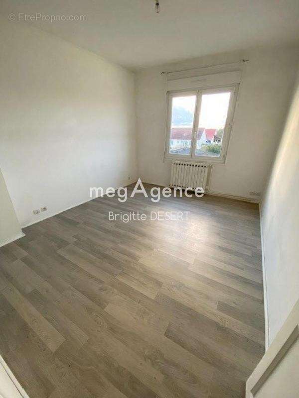 Maison à SAINT-COSME-EN-VAIRAIS