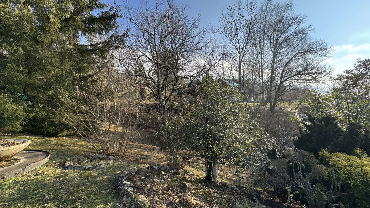 Maison à PUGNY-CHATENOD