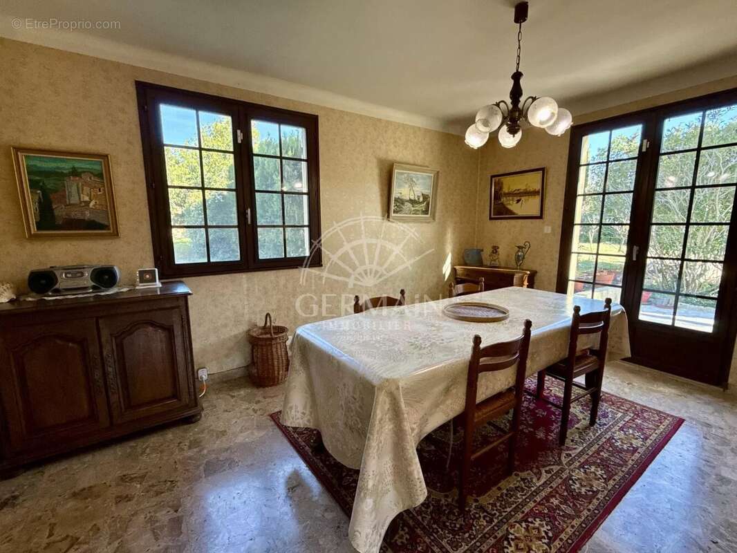 L’Isle-sur-la-Sorgue – Maison familiale avec jardin, garage et terrain piscinable - photo 4