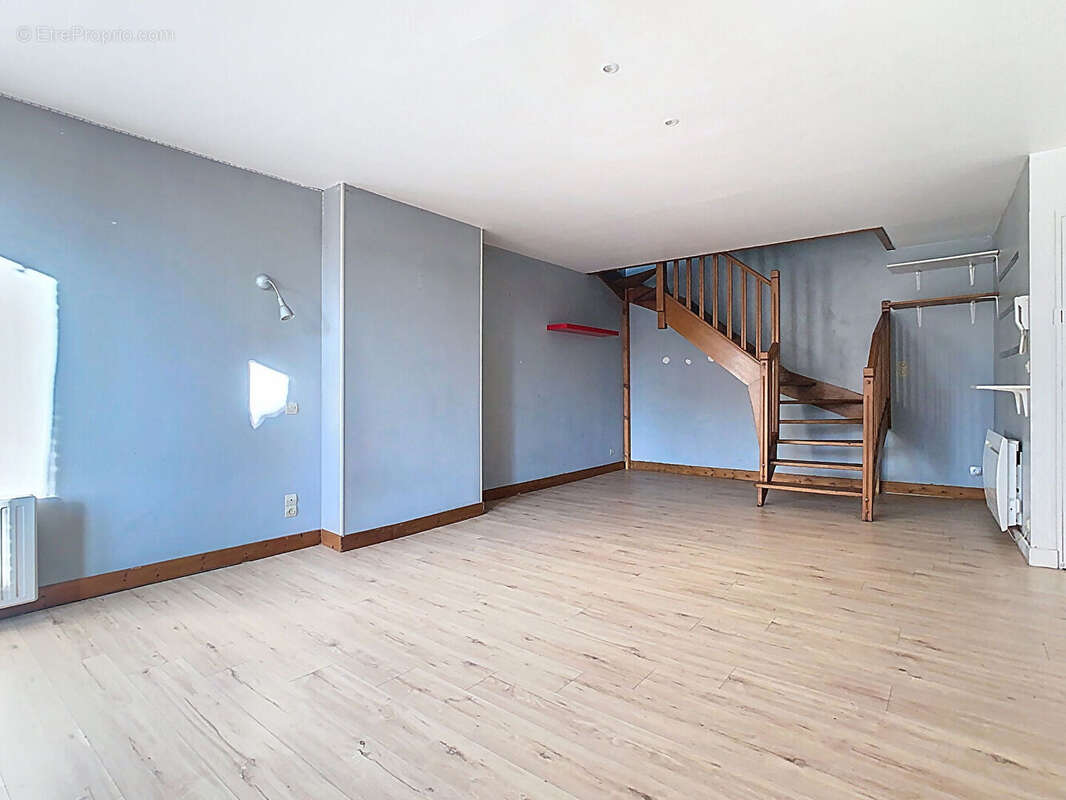 Immeuble Chaumont 8 pièce(s) 204.50 m2 - photo 5