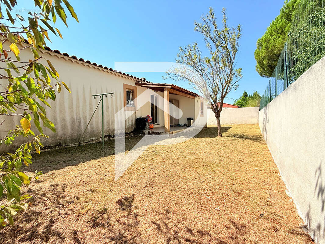 Maison de plain-pied avec piscine et studio indépendant (secteur Plan de Campagne) - photo 10