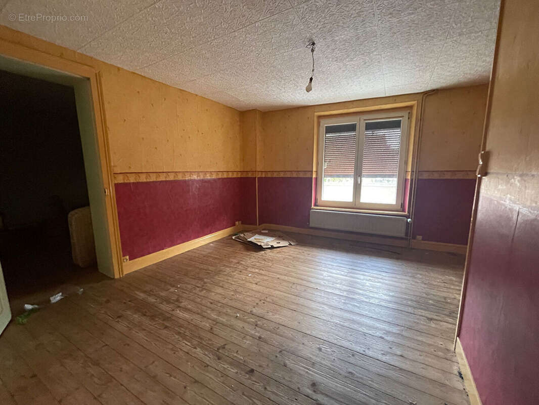 Appartement à MARLE