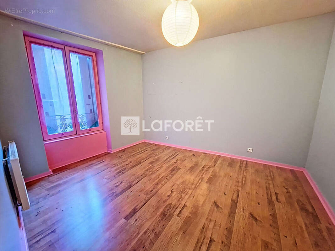 Appartement à GRAY