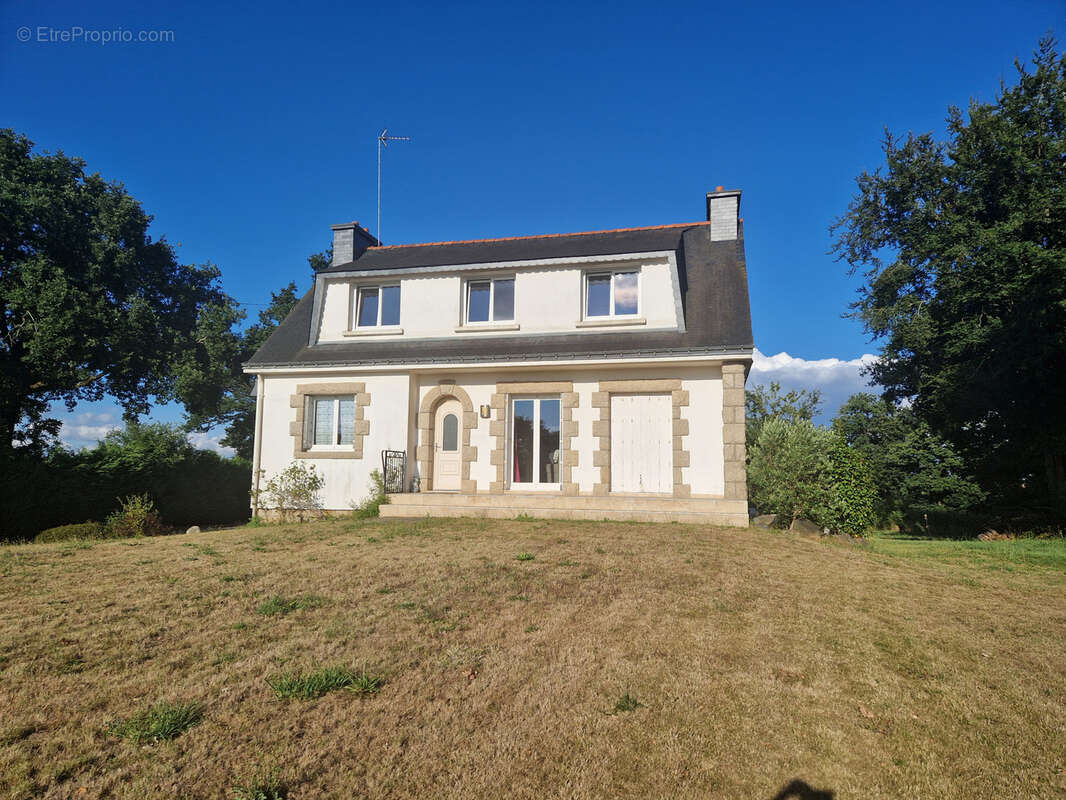 Maison à SAINT-THURIAU