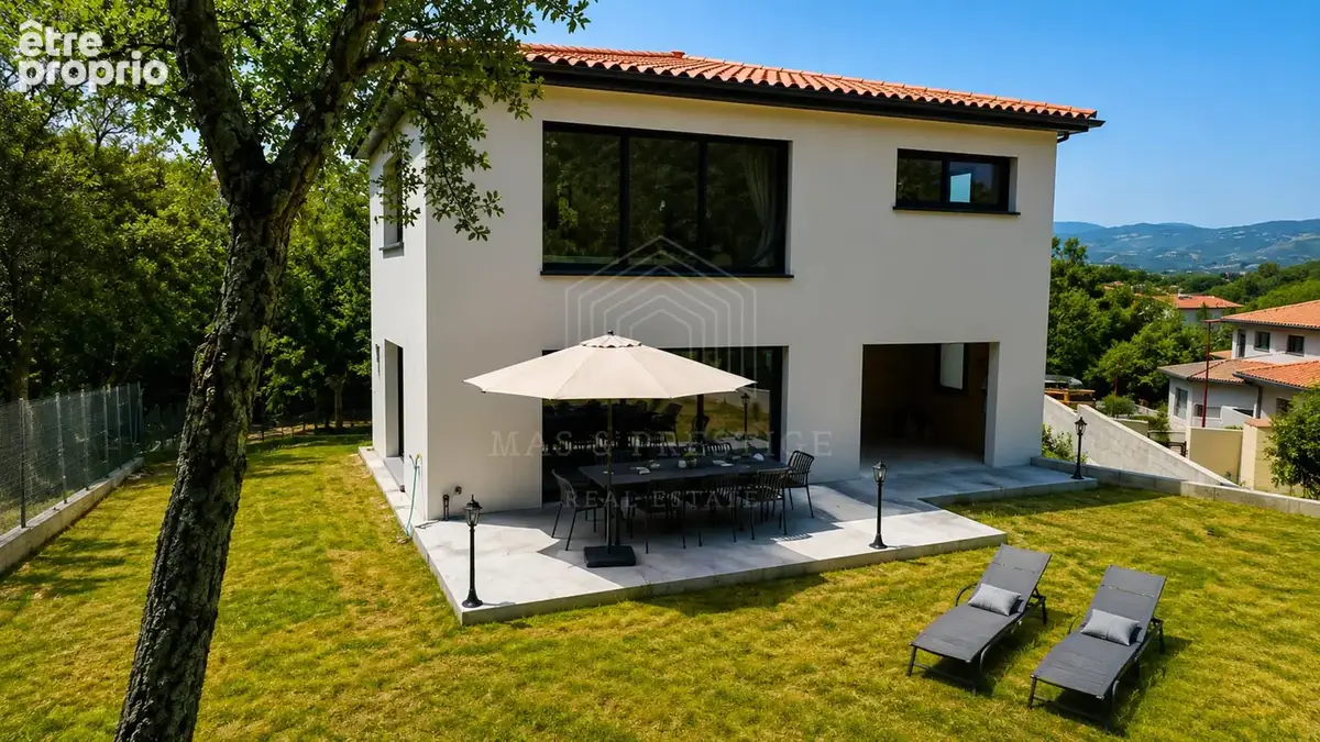 Maison 4 pièces 157 m² · à Maureillas-Las-Illas · 157 m² · 545 000 €