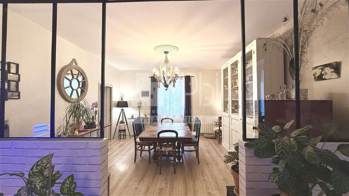 Maison à SAINT-JEAN-SUR-REYSSOUZE