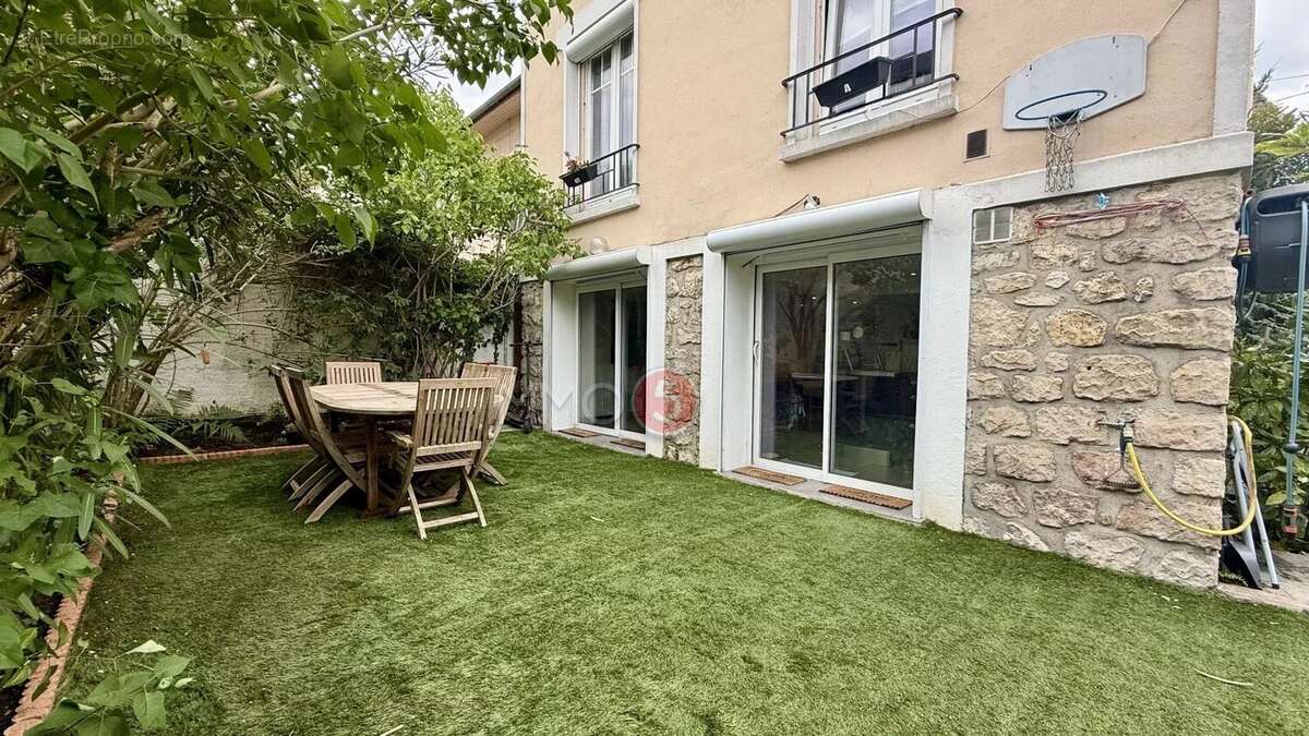 Maison à VILLEMOMBLE