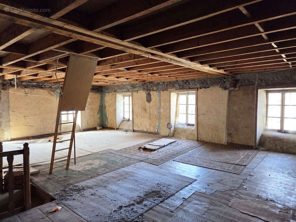 Maison à FAY-SUR-LIGNON