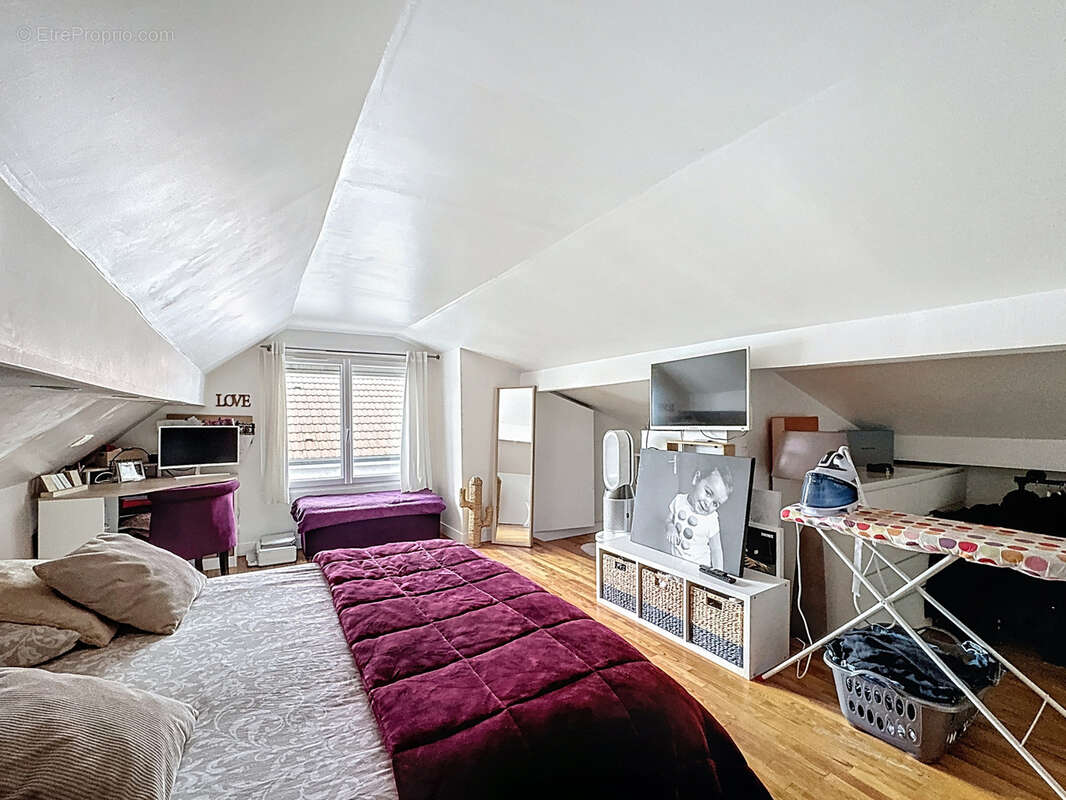 Maison à PARAY-VIEILLE-POSTE