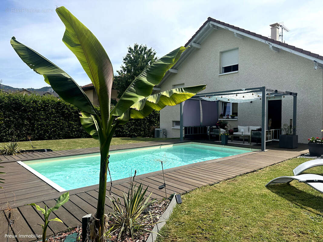 Maison à SAINT-PIERRE-EN-FAUCIGNY