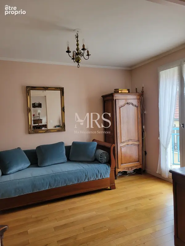 Appartement 2 pièces 44 m² à vendre à Rueil-Malmaison (92500) - photo 2