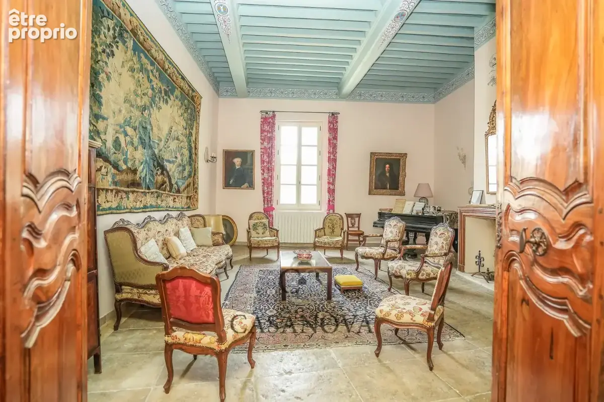 Demeure historique du XVIe siècle au Cailar, ancienne propriété du Marquis d'Aubais avec jardin et piscine - photo 16