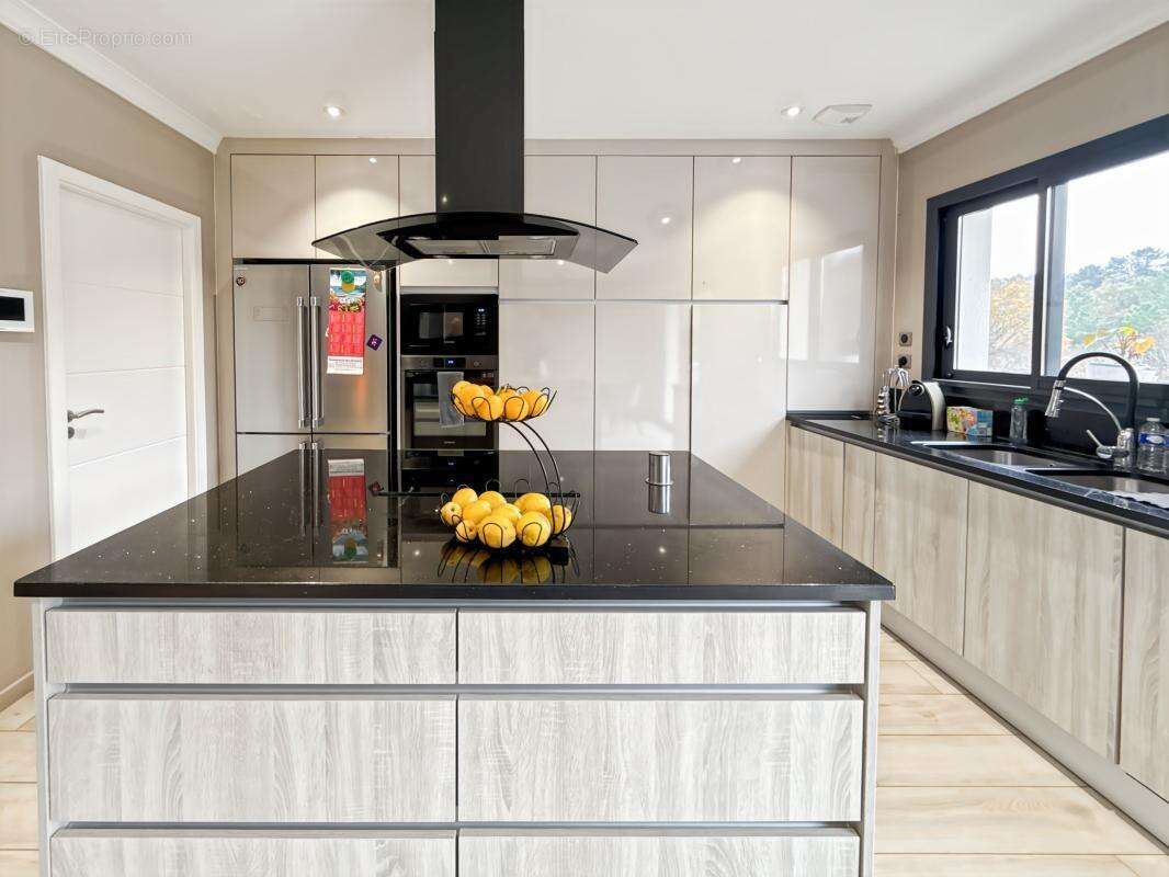 Maison à CHATEAU-L&#039;EVEQUE