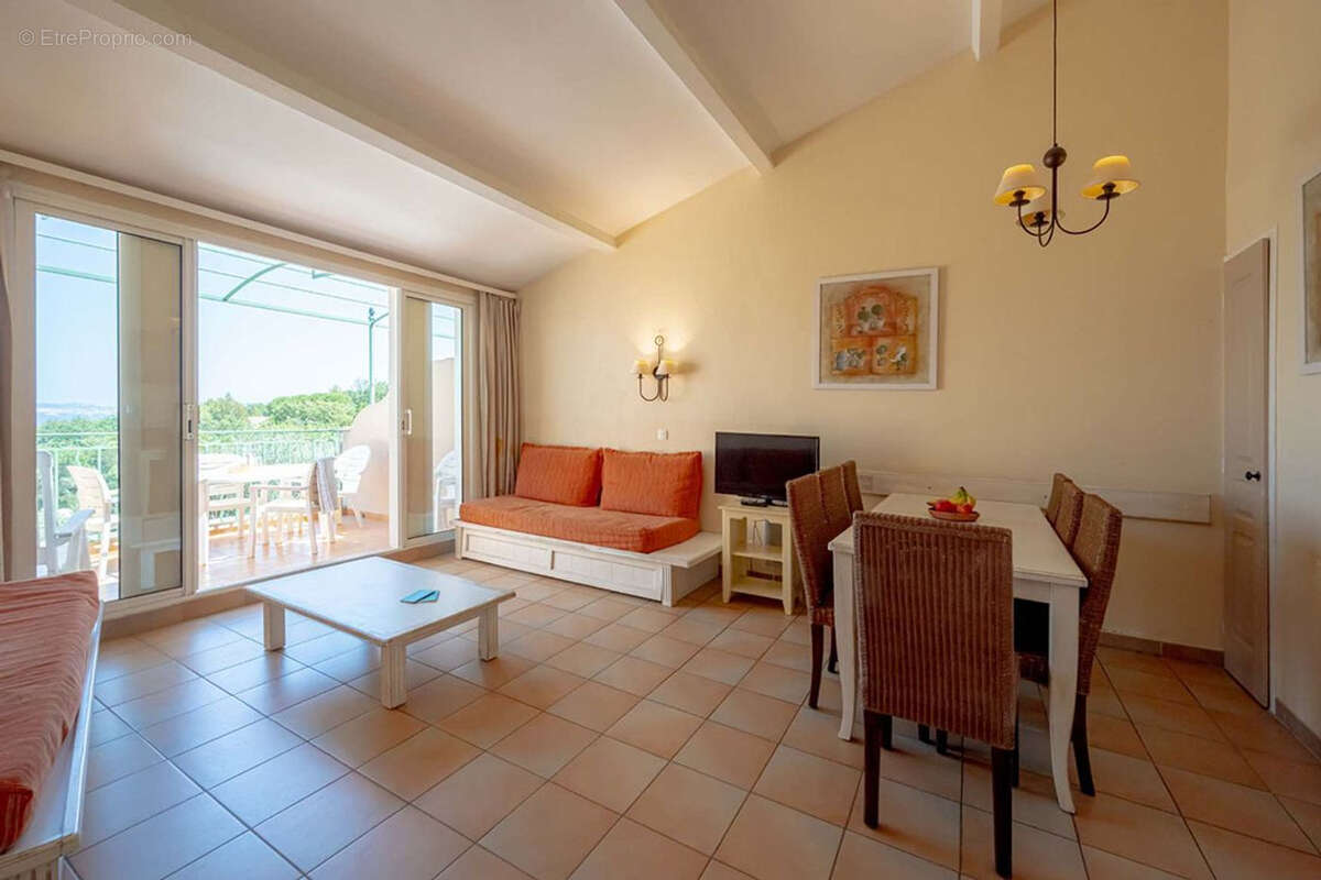 Appartement à GRIMAUD