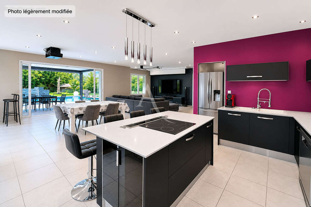 10 MINUTES BESSIERES ? Propriété familiale de standing de 175 m² avec piscine, spa, double habitation et prestations haut de gam - photo 6