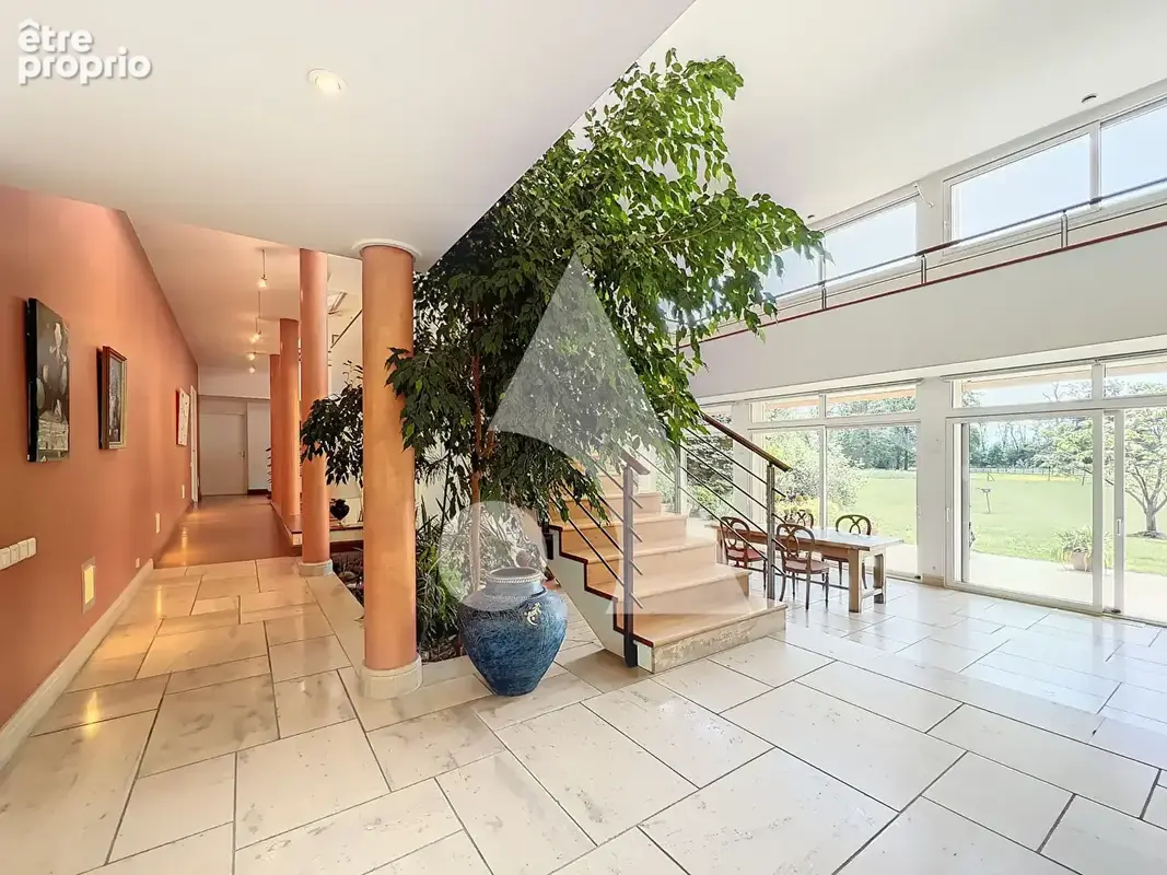 Demeure de prestige à 5 minutes de Montrond-les-Bains de 6 pièce(s) 420 m² - photo 7