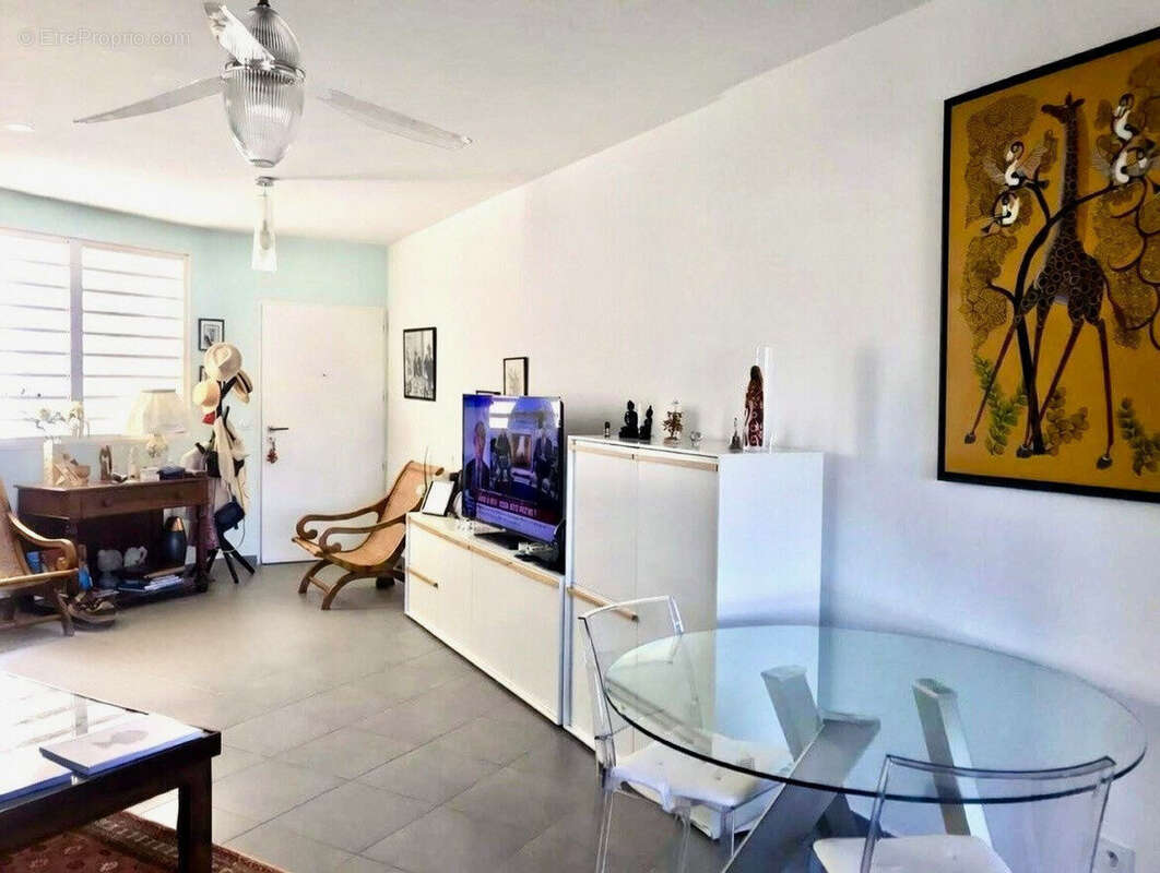 Photo 3 - Appartement à SAINT-DENIS