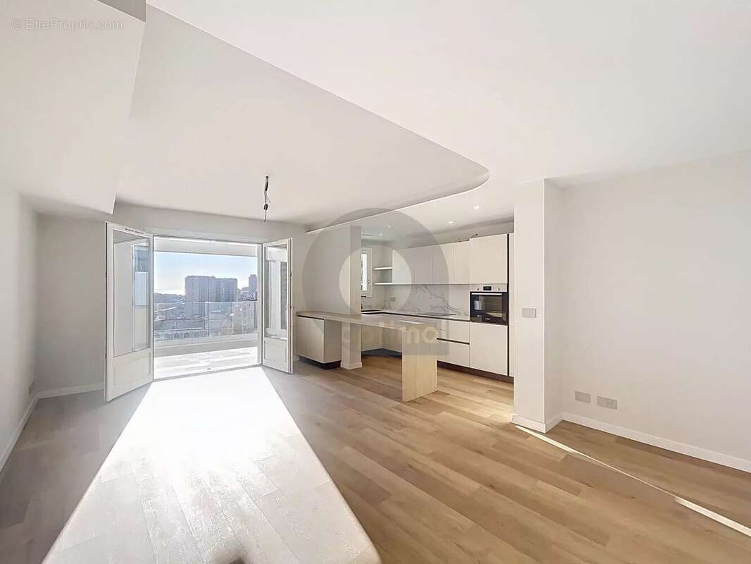 Appartement à ROQUEBRUNE-CAP-MARTIN