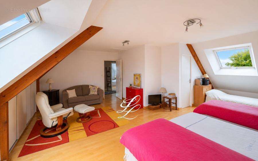 Maison 175 m² à Laigne-En-Belin  - photo 69