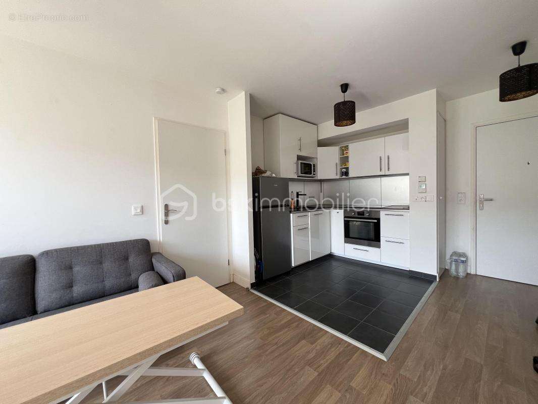 Appartement à FLEURY-MEROGIS