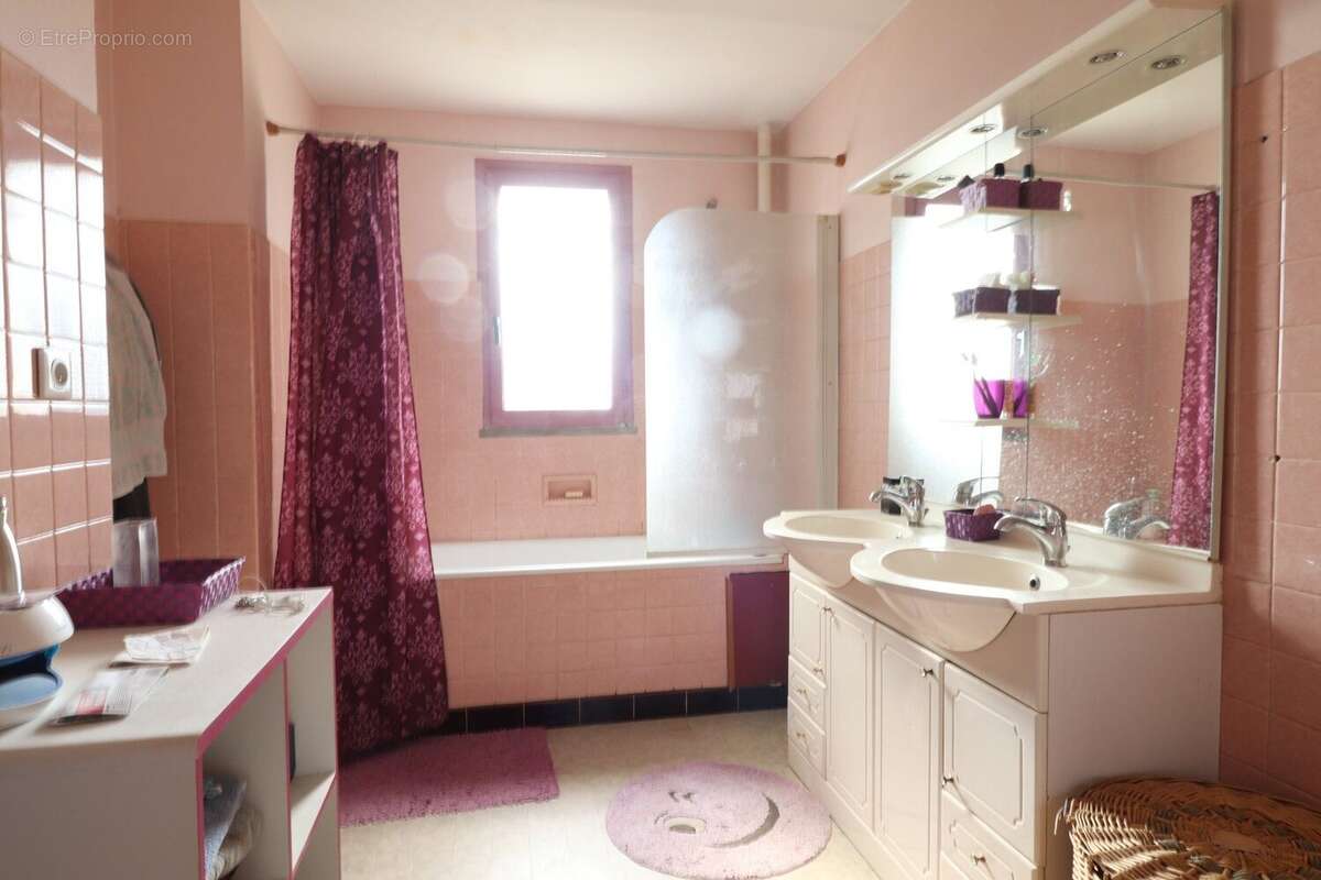 Maison à TOURNON-SUR-RHONE