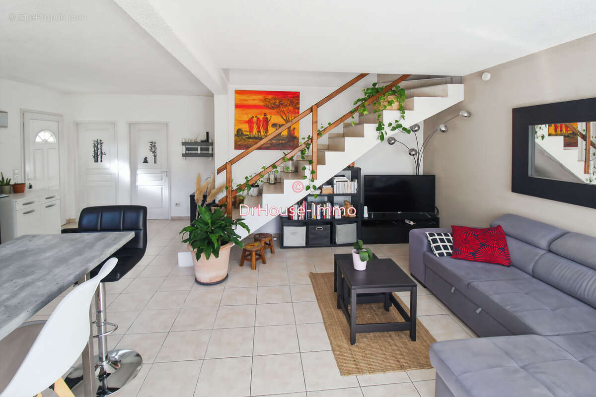 Maison à SAINT-JEAN-DE-VEDAS