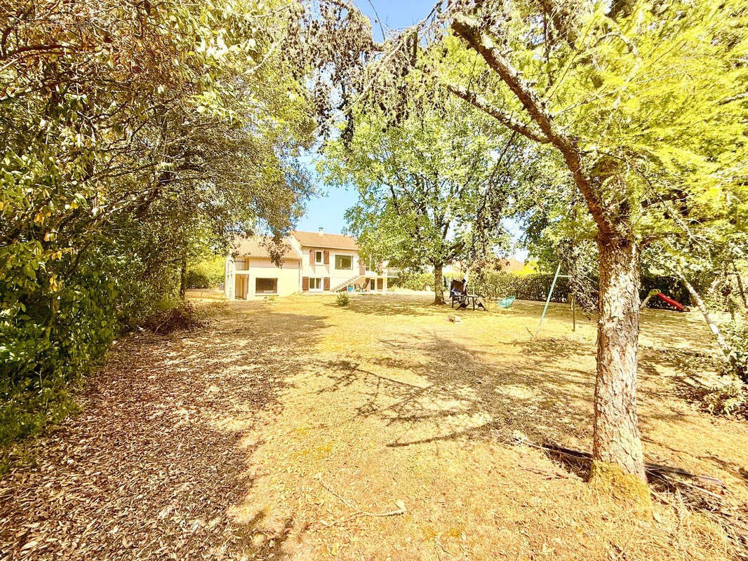 Exclusivite ! a vendre a saint aignan de grand lieu jolie maison familiale de 180 m2 - 4 chambres + 1 bureau + - photo 12