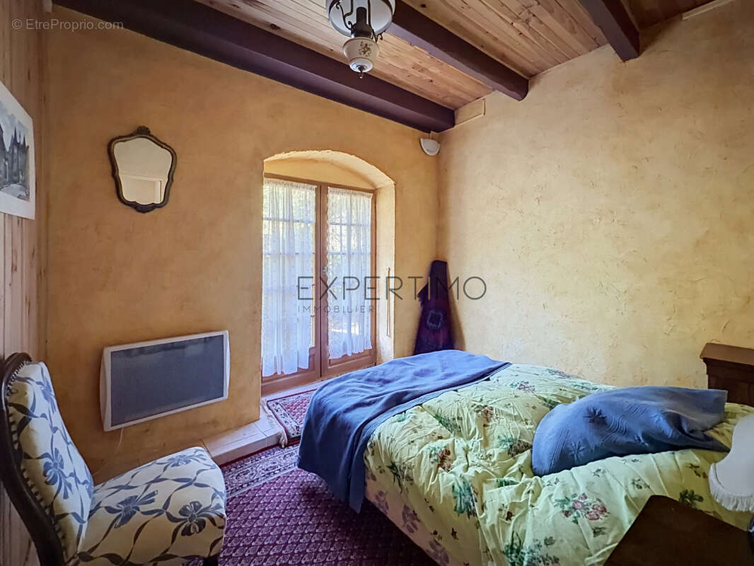 Burnand : Authentique maison en pierre avec 3 149 m2 de terrain - photo 14