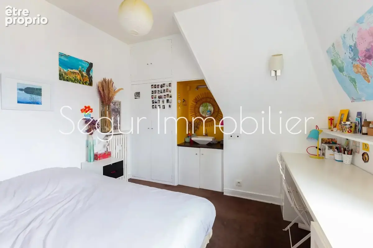 Duplex aux 2 derniers étages avec balcons, Auteuil Sud - photo 8