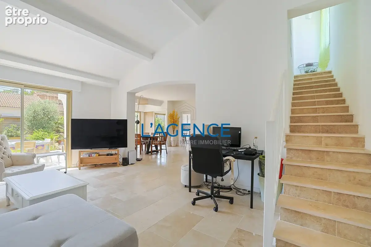 Villa individuelle de 167 m2 exposée sud-est avec vue et accès mer - photo 5