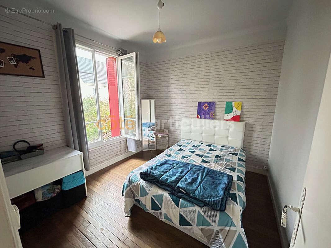 Maison à VILLENEUVE-LE-ROI