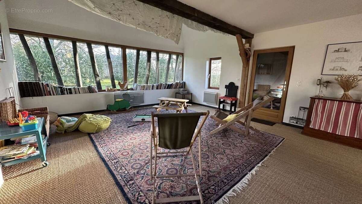 Maison à EPAIGNES