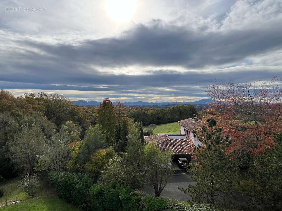 Appartement à VILLEFRANQUE