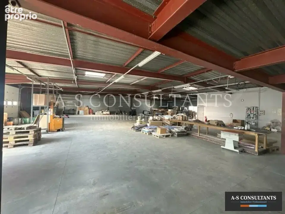 Batiment industriel+bureaux à vendre - photo 2