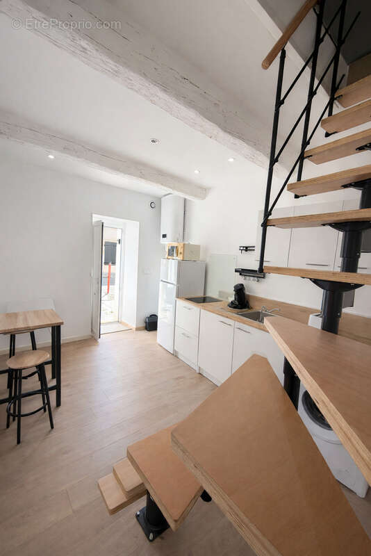 Appartement à SAINT-LAURENT-D'AIGOUZE