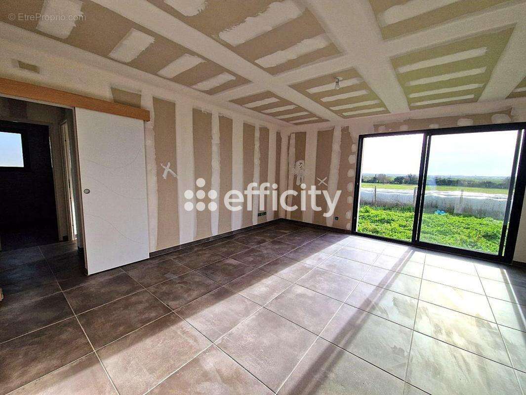 Maison à NIEULLE-SUR-SEUDRE