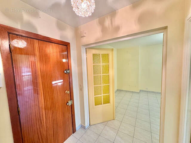 Appartement à MANDELIEU-LA-NAPOULE