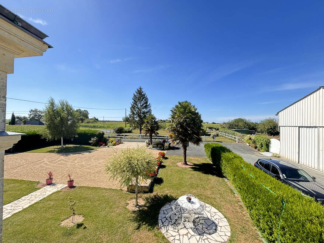 Maison à BRISSAC-QUINCE