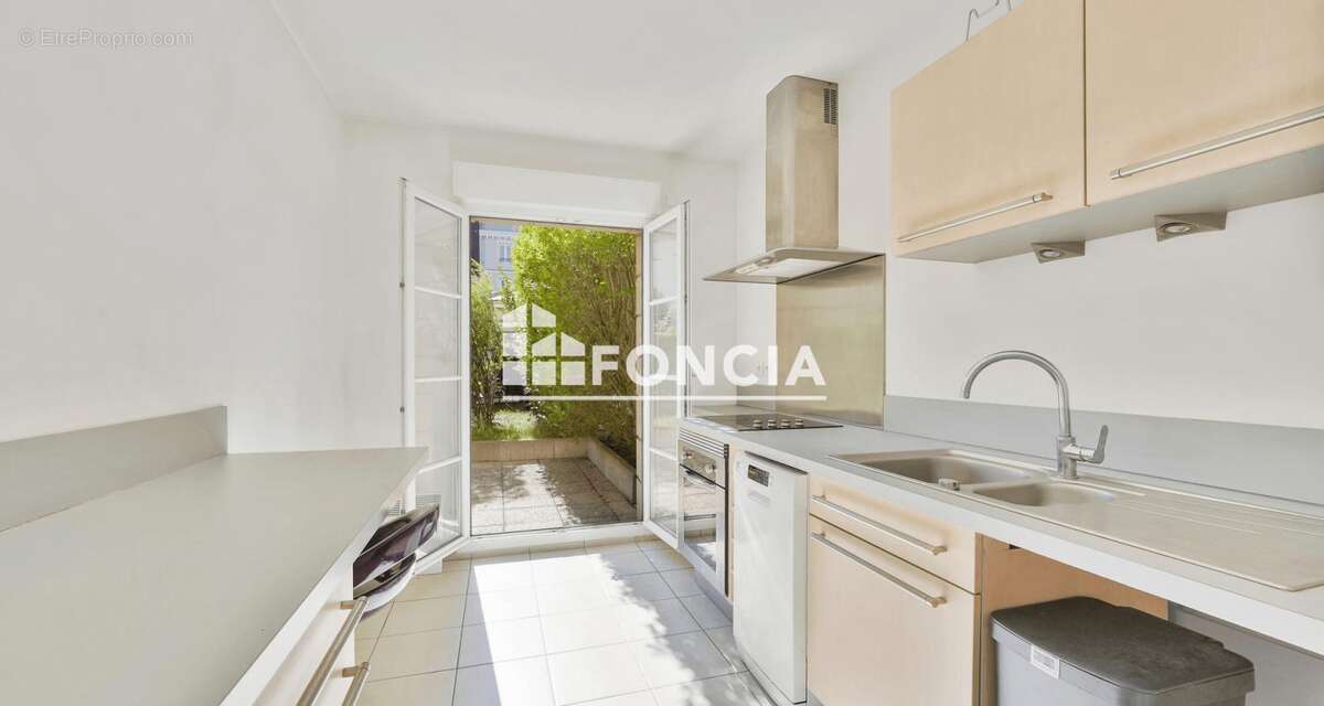 Appartement à LE PLESSIS-ROBINSON