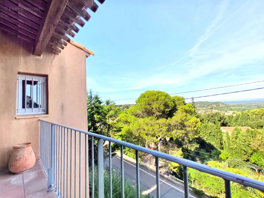 Maison à VILLENEUVE-LES-AVIGNON