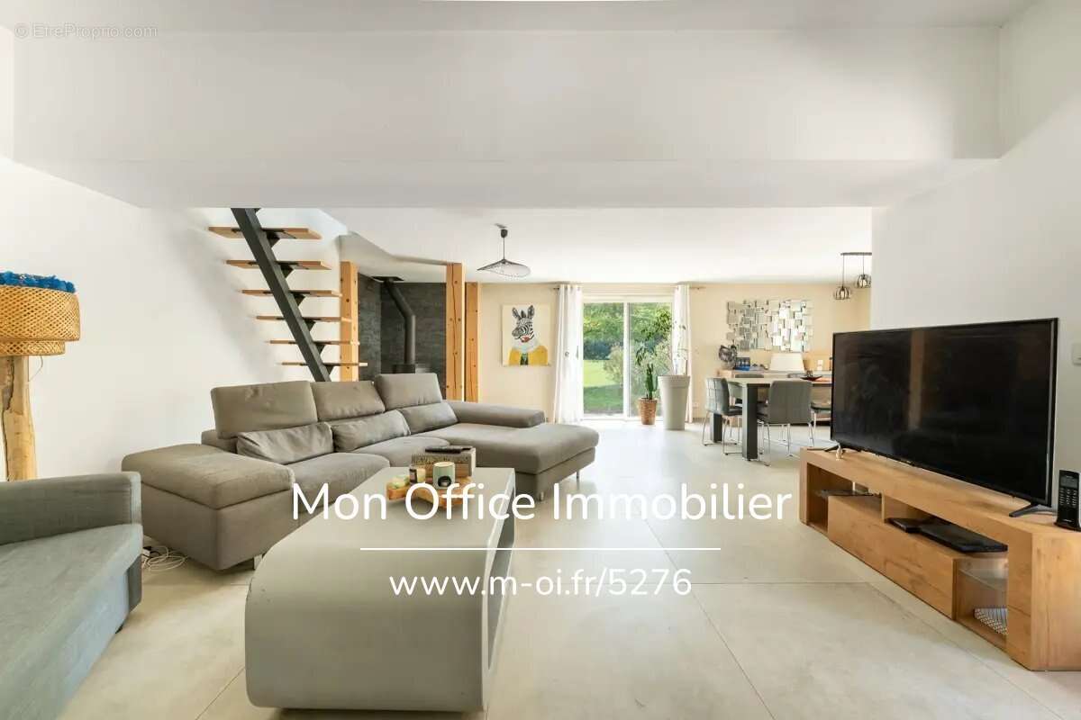 Référence : 6685-DVI. - Maison Familiale 5 pièces avec piscine et garage au calme - photo 10