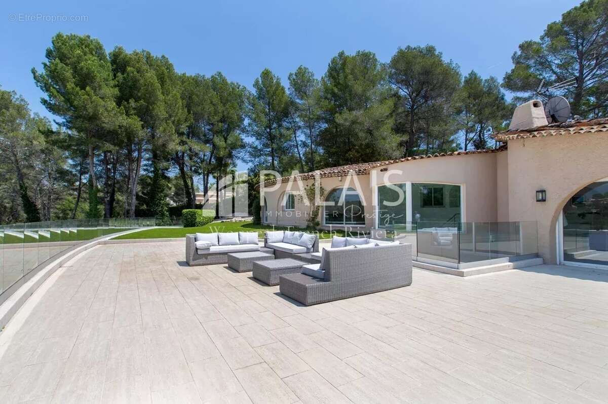 Maison à MOUANS-SARTOUX