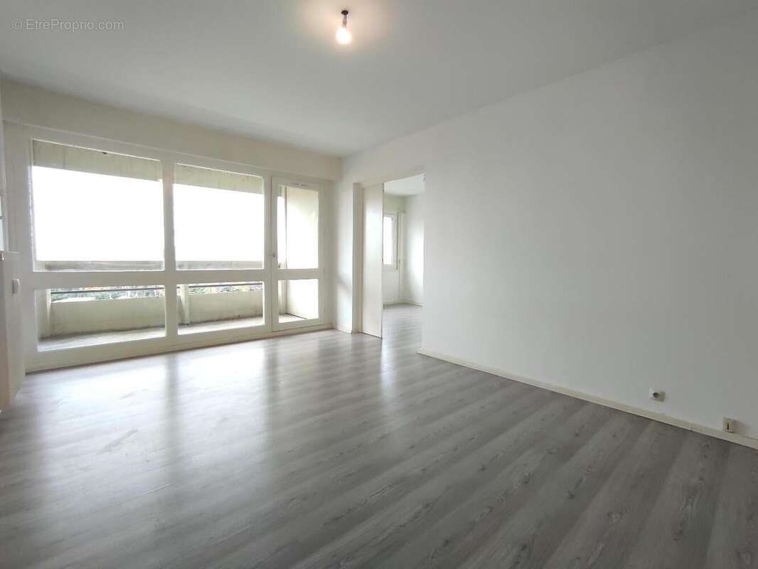   - Appartement à CALUIRE-ET-CUIRE