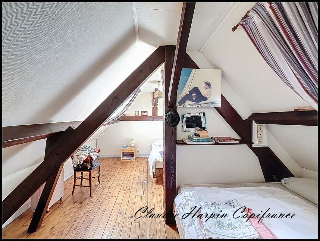 Maison à vendre 7 pièces NIORT (79) 4 chambres parcelle 1992 m² - piscine chauffée - photo 13