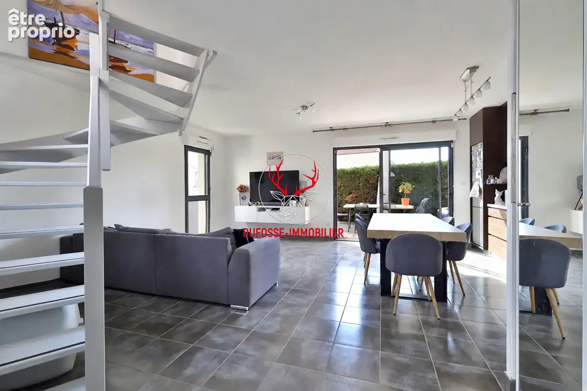 Dommartin centre - T3 Duplex 70 m² - terrasse 26 m² - photo 6