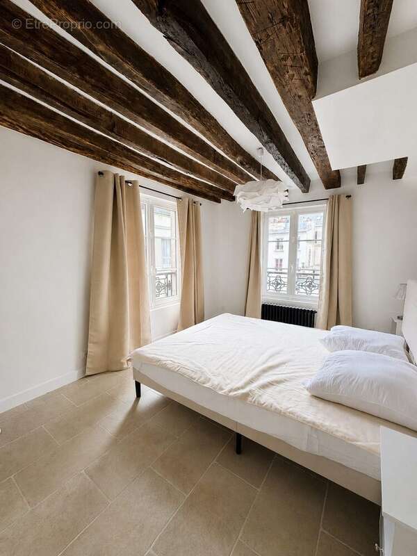 Appartement à PARIS-8E